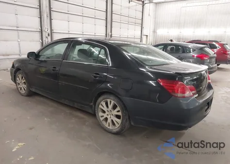 2008 Toyota Avalon Touring z USA, uszkodzony, nr VIN 4T1BK36BX8U273881
